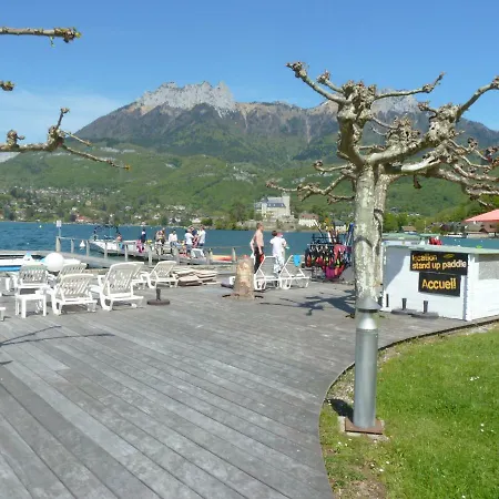 La Baie Des Voiles ,vue D'annecy ,plage Privee Apartment *