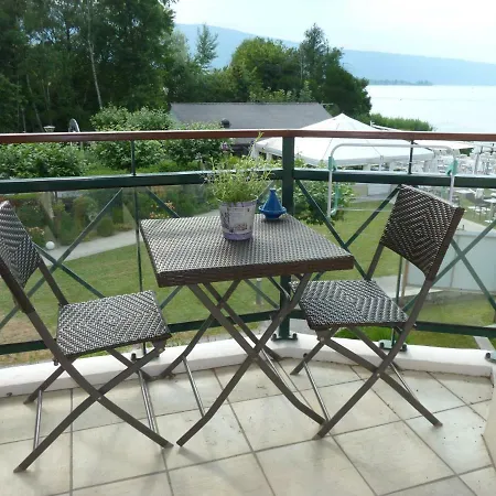 La Baie Des Voiles ,vue D'annecy ,plage Privee Apartment *