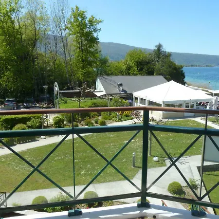 La Baie Des Voiles ,vue D'annecy ,plage Privee Apartment *