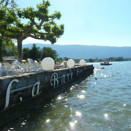La Baie Des Voiles ,vue D'annecy ,plage Privee Apartment Duingt