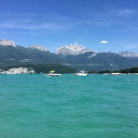 La Baie Des Voiles ,vue D'annecy ,plage Privee * Duingt