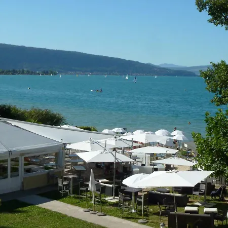 La Baie Des Voiles ,vue D'annecy ,plage Privee