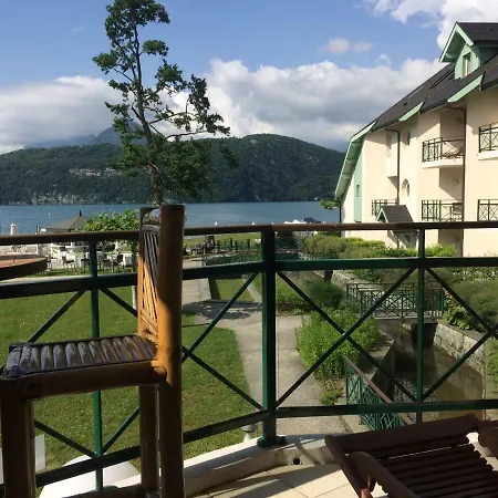 Apartment La Baie Des Voiles ,vue D'annecy ,plage Privee